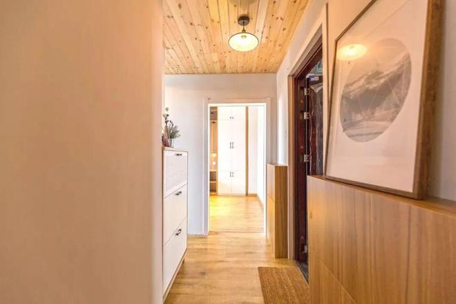 53平老房改造面积小可以把次卧和客厅结合榻榻米房设计太好kaiyun开云官网(图2)