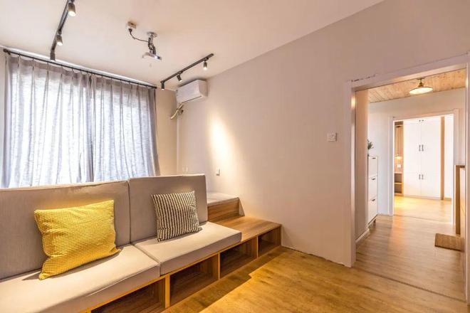 53平老房改造面积小可以把次卧和客厅结合榻榻米房设计太好kaiyun开云官网(图7)