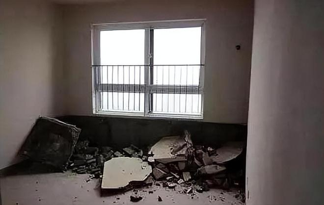 越来越多人喜欢把飘窗砸掉我家刚砸完就后悔大开云kaiyun官方网站家别再犯错了(图4)